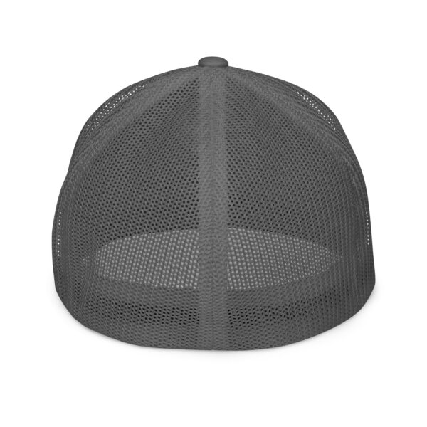 Closed-back trucker cap