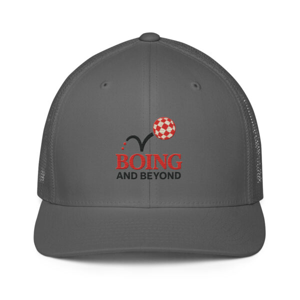 Closed-back trucker cap